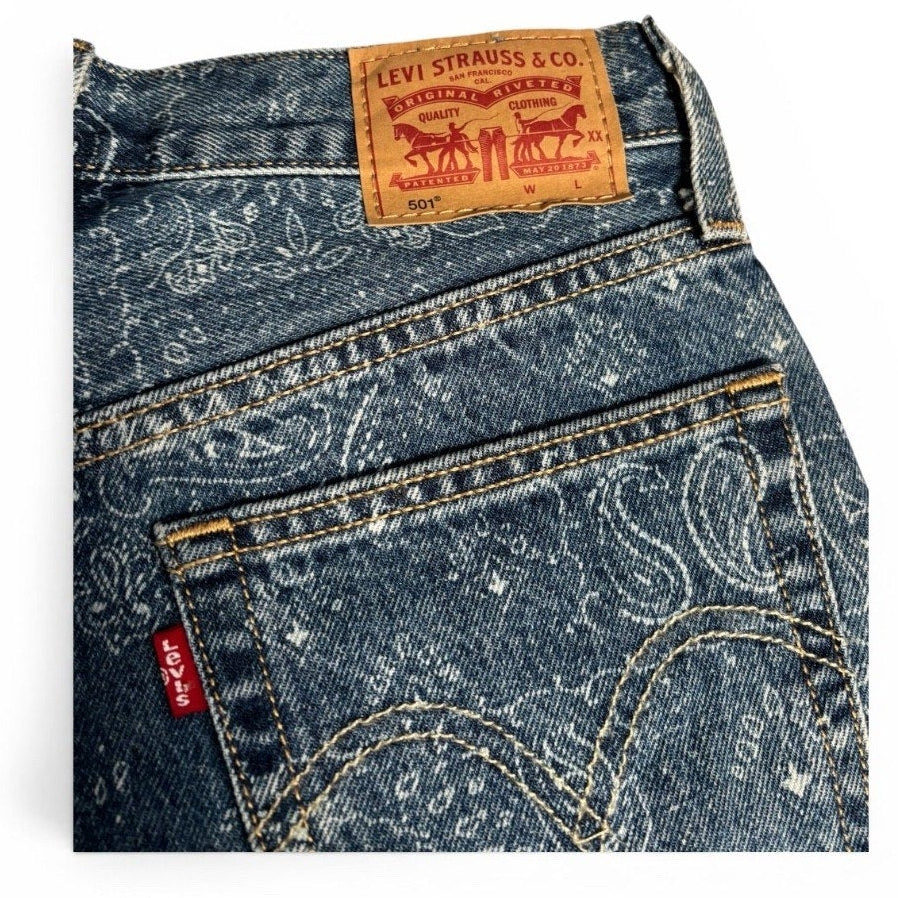 Levi’s 501 Paisley Print Jeans WOMANS Button Fly Straight Leg Bandana 5010136