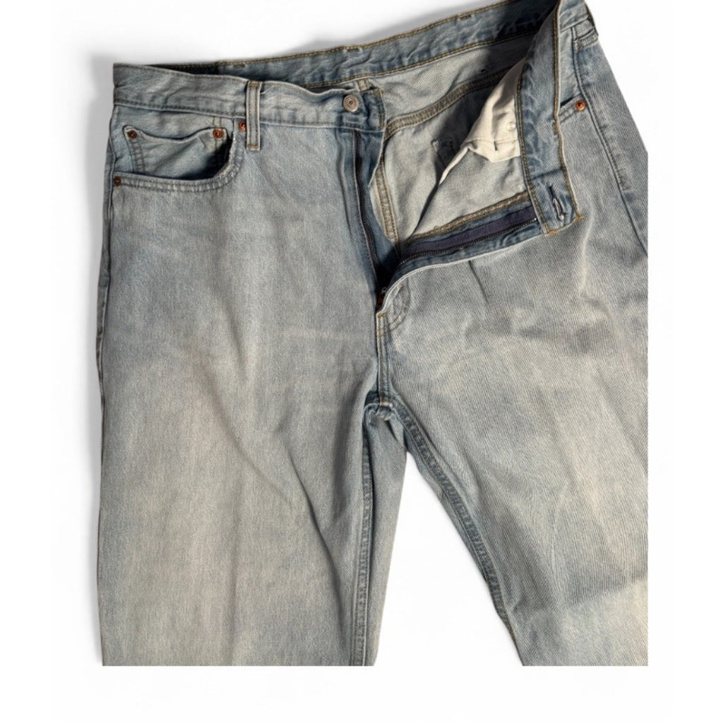 Levi’s 550 40x30 men’s relaxed fit jeans light wash denim tapered leg, 5500103