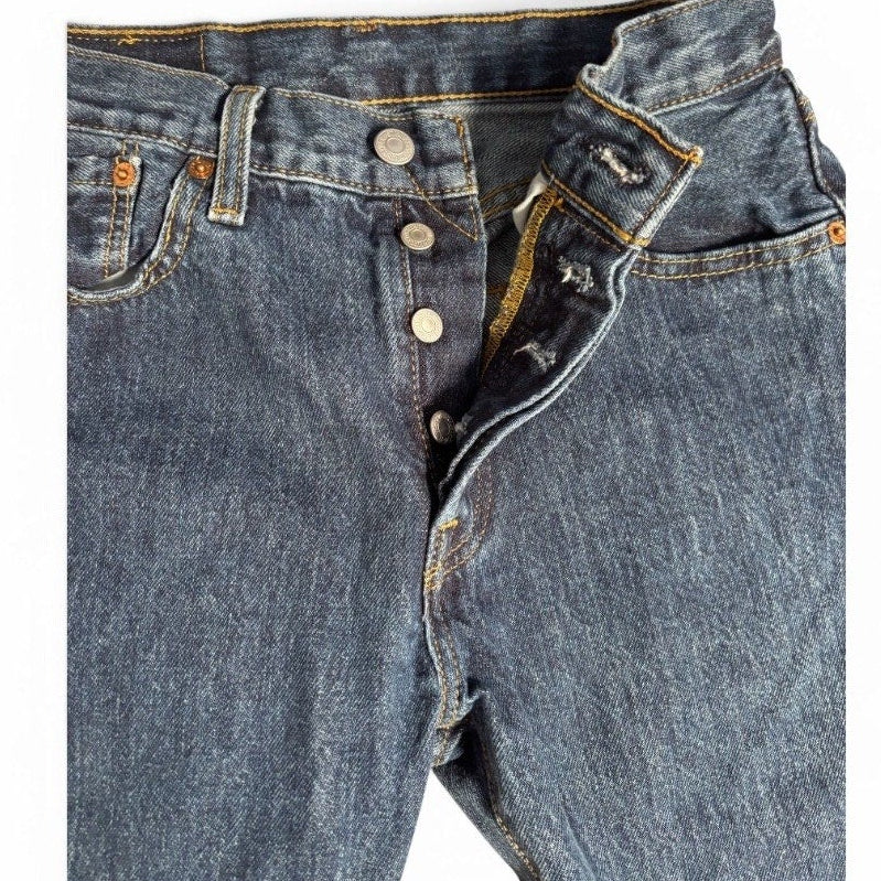 Levi’s 501 Women’s Jeans – W28 L32 – Button Fly – Medium Wash Denim -5010139