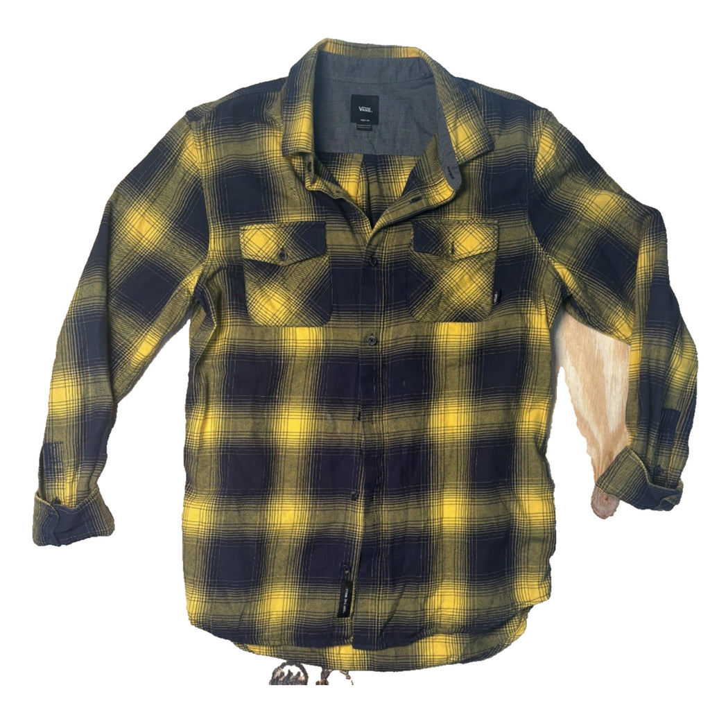 VANS Large 100% Cotton Red/Black Plaid Long-Sleeved Button-Up Flannel Shirt