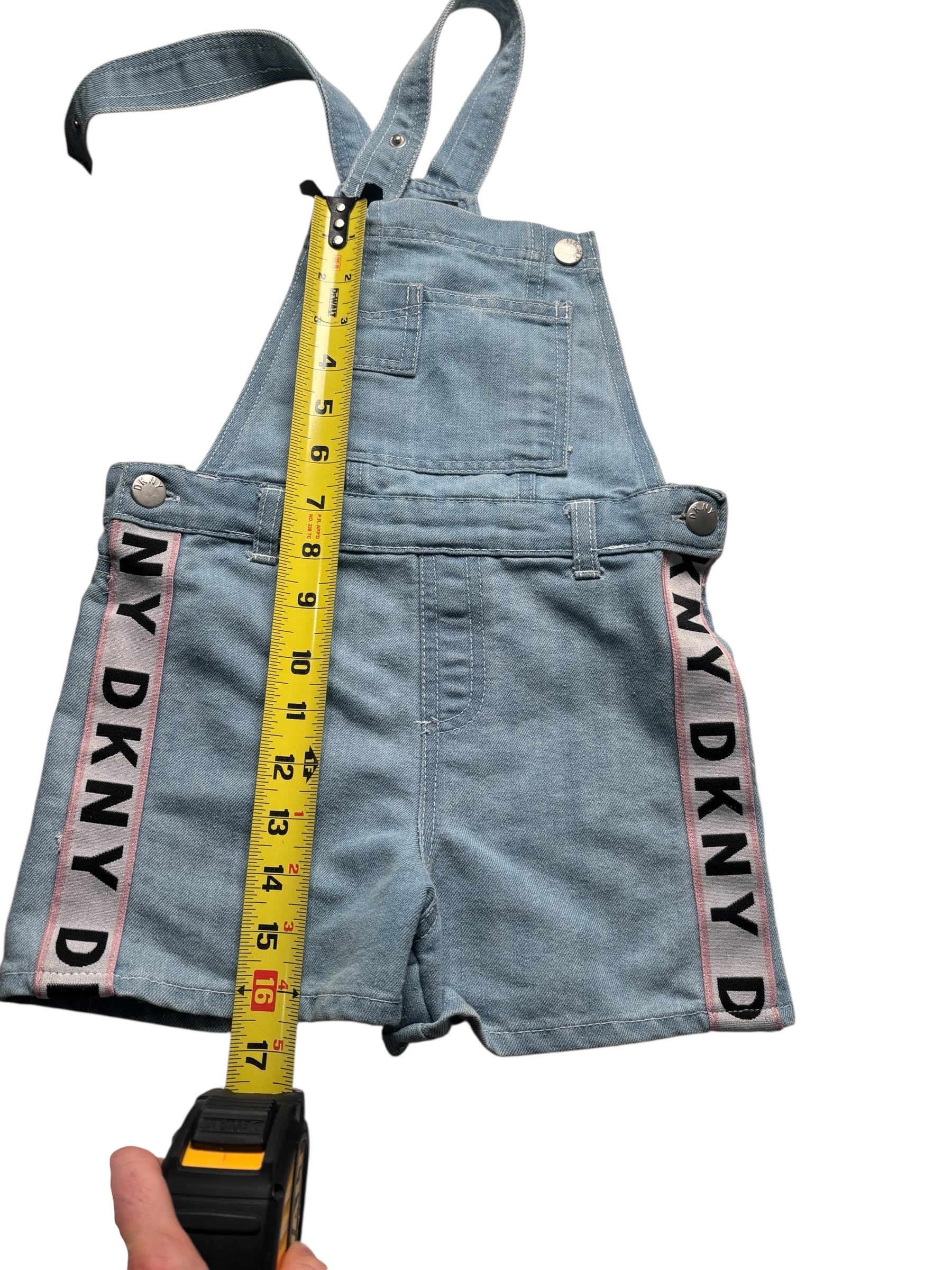 DKNY Girls Denim Shortalls Overalls Logo Tape Light Wash Size 6/8 Small KDS 09