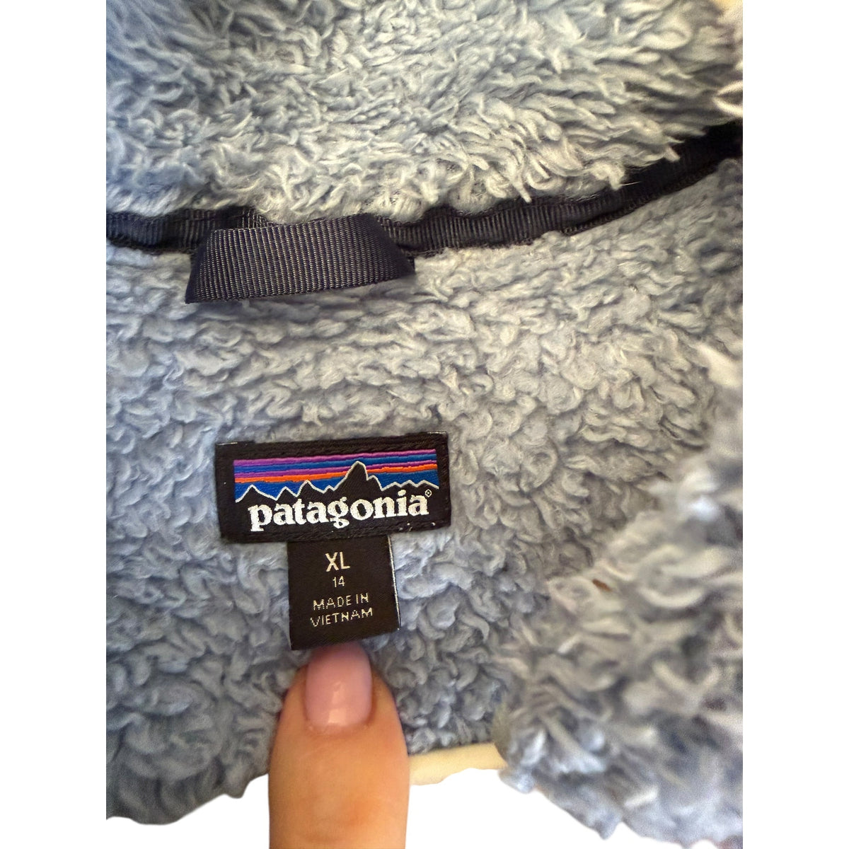 Patagonia Fleece Vest + Sherpa Heart Hoodie Women’s 2 Pc Bundle