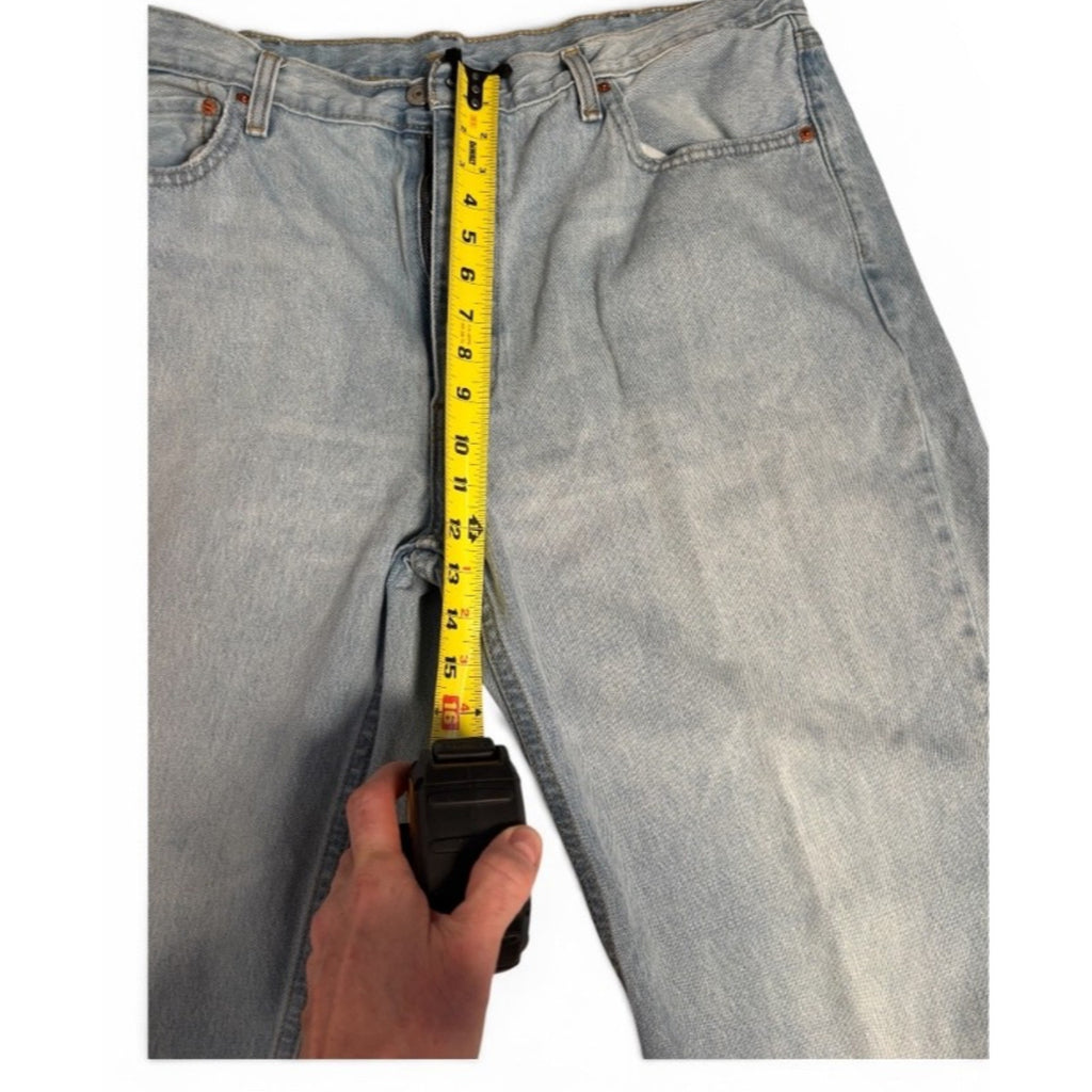 Levi’s 550 40x30 men’s relaxed fit jeans light wash denim tapered leg, 5500103