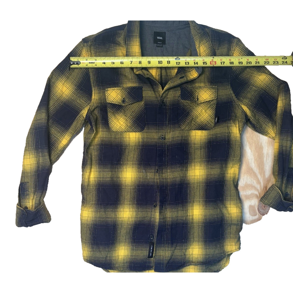 VANS Large 100% Cotton Red/Black Plaid Long-Sleeved Button-Up Flannel Shirt