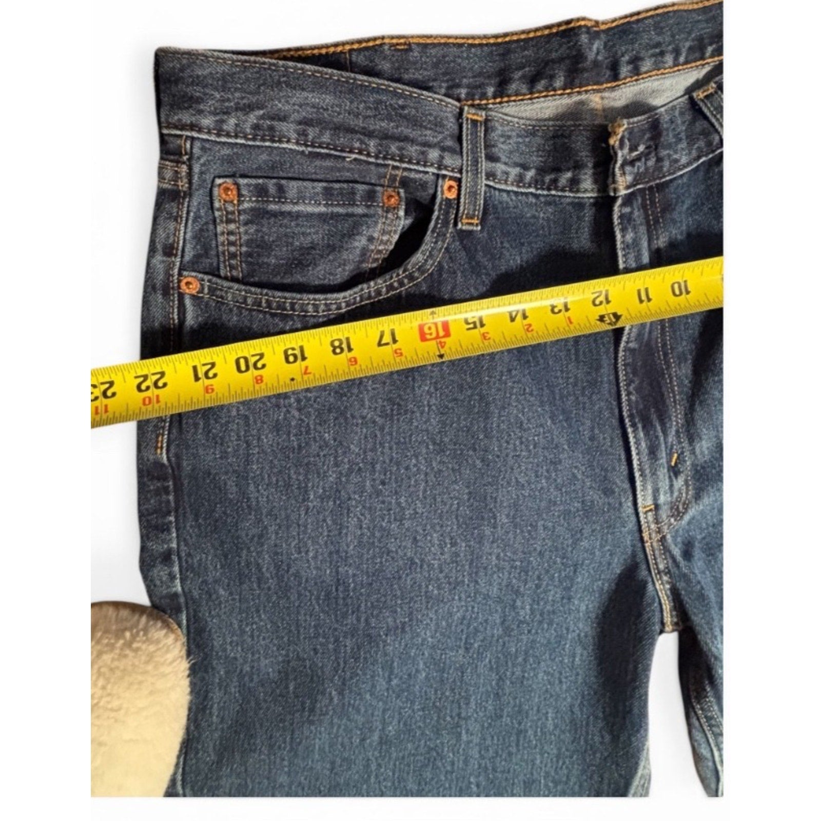 Levi’s 550 Men’s Relaxed Fit Tapered Leg Jeans W40 L30 Blue Denim - 5500102
